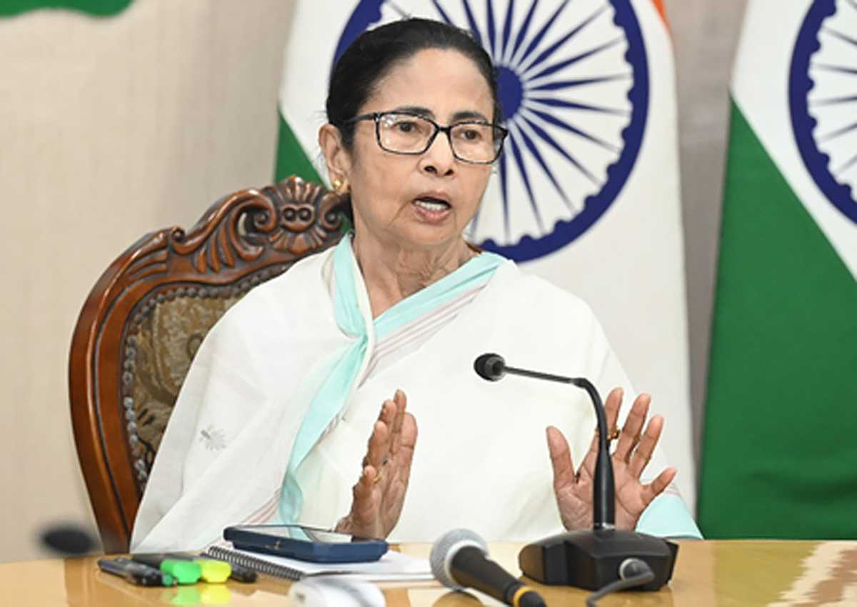 बंगाल : पाकिस्तान के साथ बढ़ते तनाव के बीच सीएम ममता बनर्जी ने बुलाई कैबिनेट बैठक